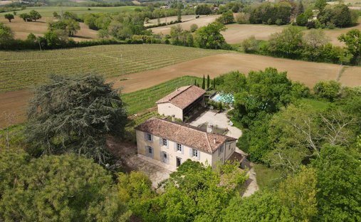 Elegant 18th Century Manor With Towers In The Heart Of Gascony