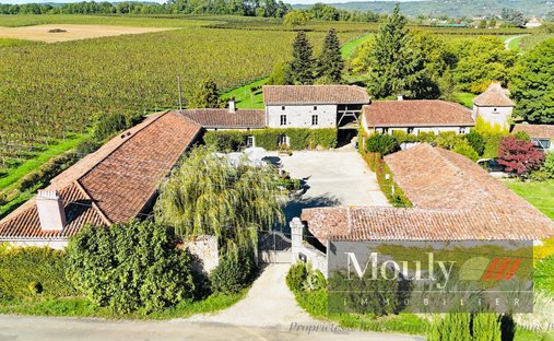 Castle for Sale in Prayssac, Occitanie, France
