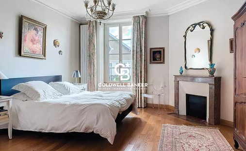 Castle for Sale in Les Herbiers, Pays de la Loire, France