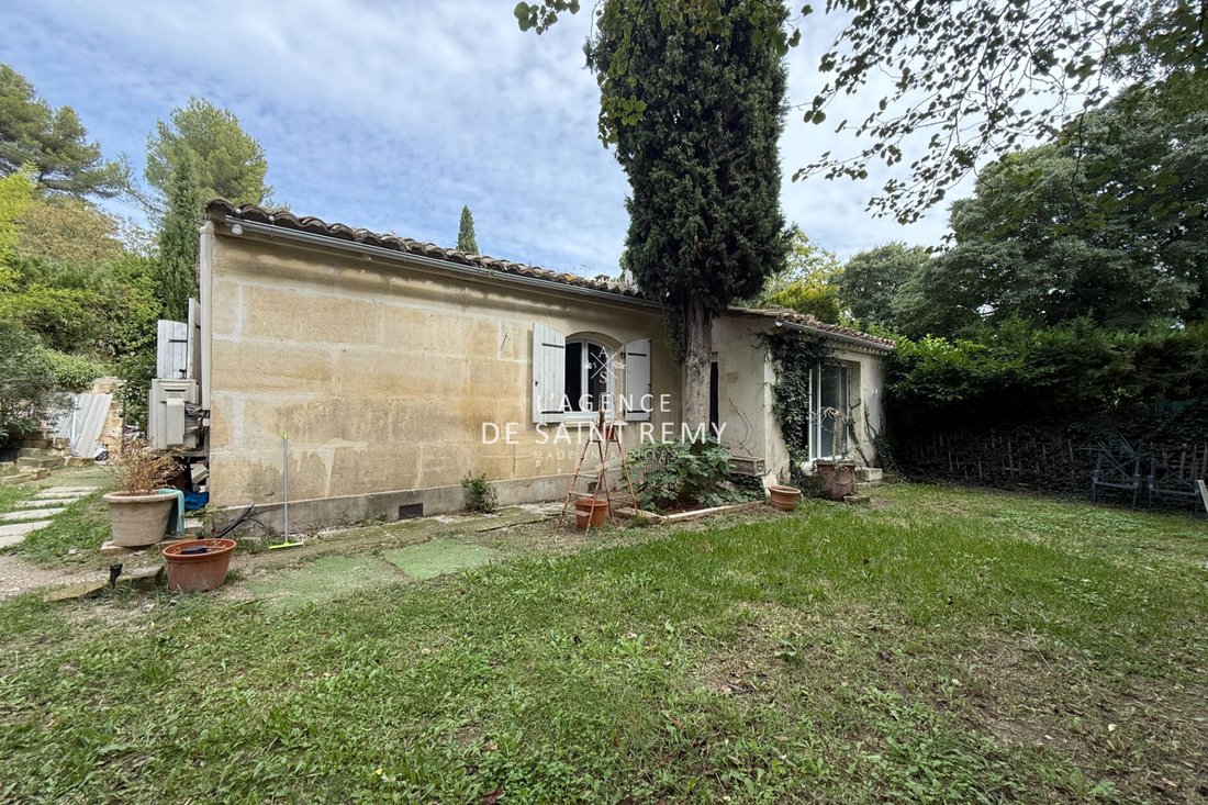 Villa in Les Baux-de-Provence, Provence-Alpes-Côte d'Azur, France 1 - 16461640