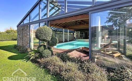 Chateau Château In Deux Sèvres