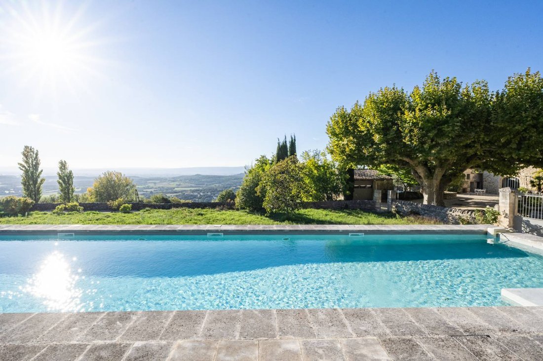 Estate in Grignan, Auvergne-Rhône-Alpes, France 4 - 16130475