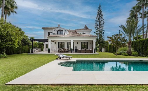 Villa in Estepona, Andalusien, Spanien 1