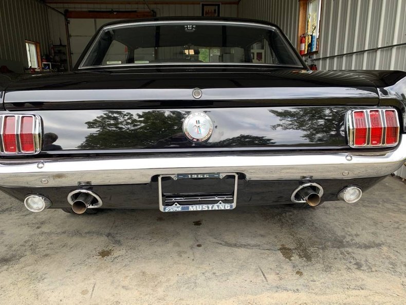 Coupe in Glendale, United States 3 - 16464698