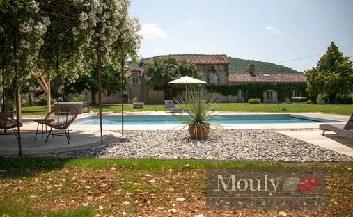 Castle for Sale in Prayssac, Occitanie, France