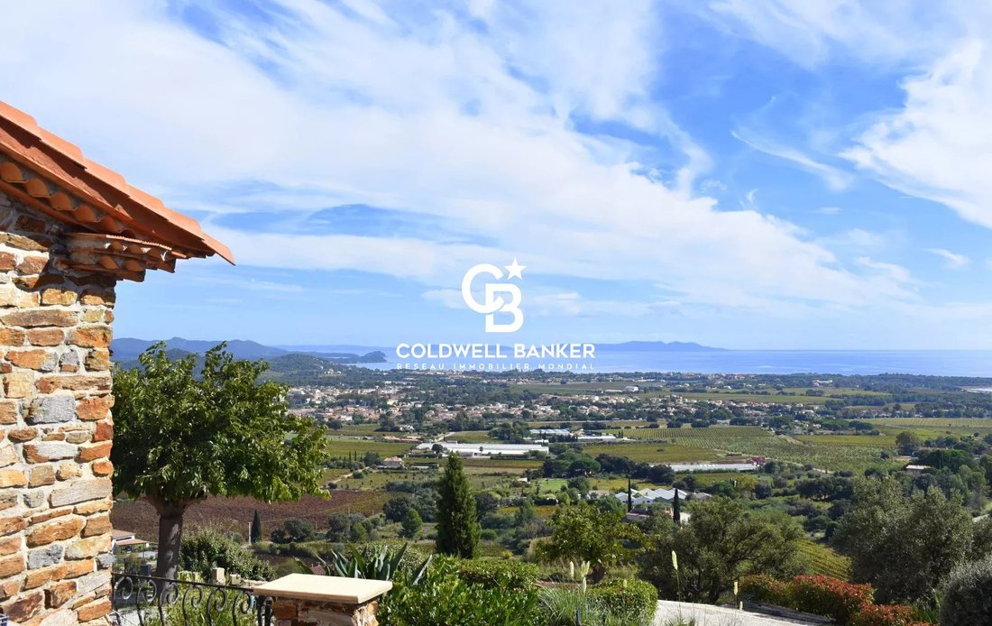 Villa in La Londe-les-Maures, Provence-Alpes-Côte d'Azur, France 1 - 16464624