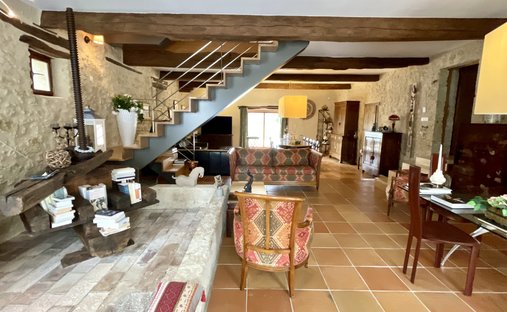 Château Vic Fezensac 503.14 Sqm 9 Rooms