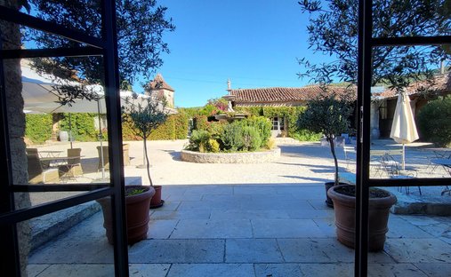 Castle for Sale in Prayssac, Occitanie, France