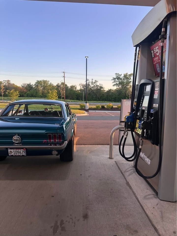 Coupe in Glendale, United States 2 - 16464677