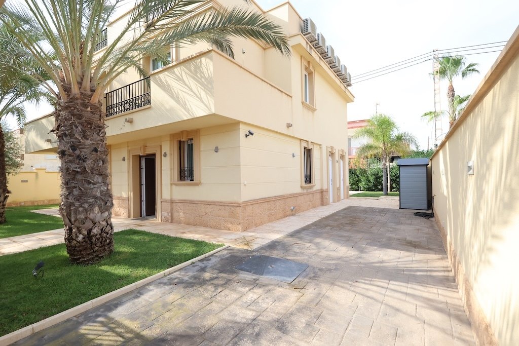 Chalet in Cabo Roig, Orihuela, Valencian Community 3 - 16463276