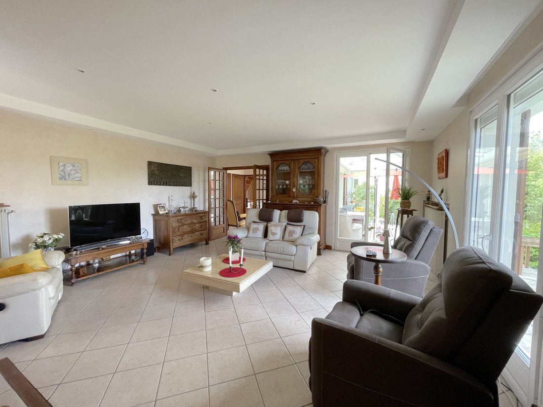 House in Charbonnieres-les-Bains, Auvergne-Rhône-Alpes, France 5 - 16461593