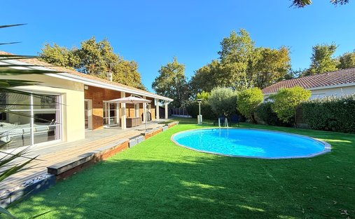 House in Lege Bourg, Lège-Cap-Ferret, France 1