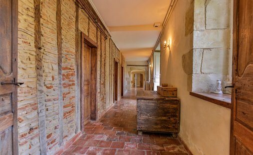 For Sale Stunning Chateau In Private Location, Close To Aignan