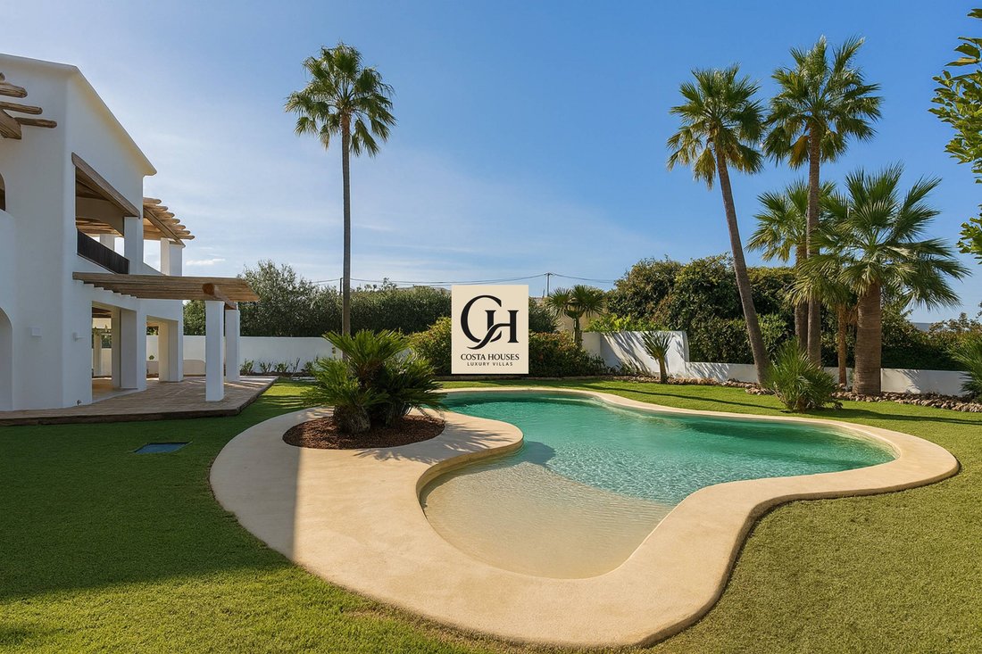 Villa in Benissa, Valencian Community, Spain 1 - 16463307