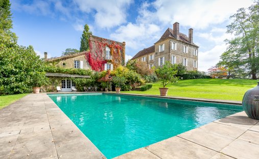 For Sale Stunning Chateau In Private Location, Close To Aignan