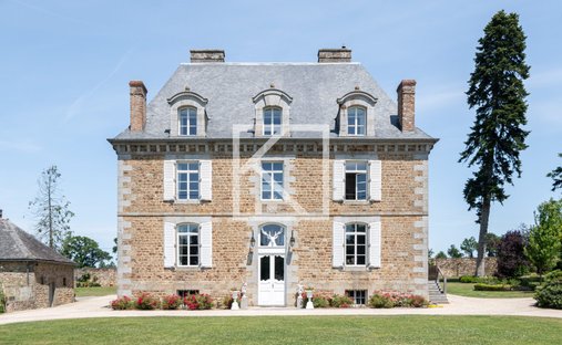 Castle in Mezieres-sur-Couesnon, Brittany, France 1