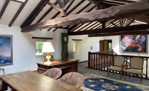 The Aristocratic Chateau Of Beechwood