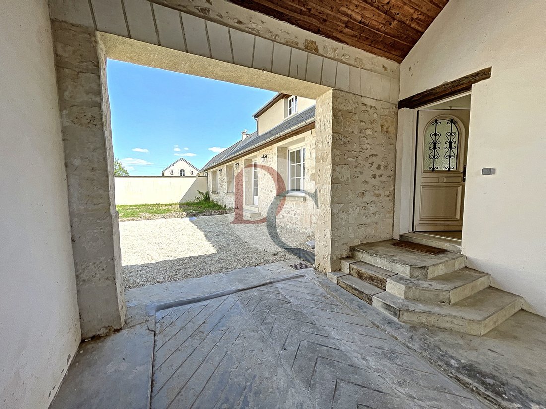 House in Senlis, Hauts-de-France, France 2 - 16461742