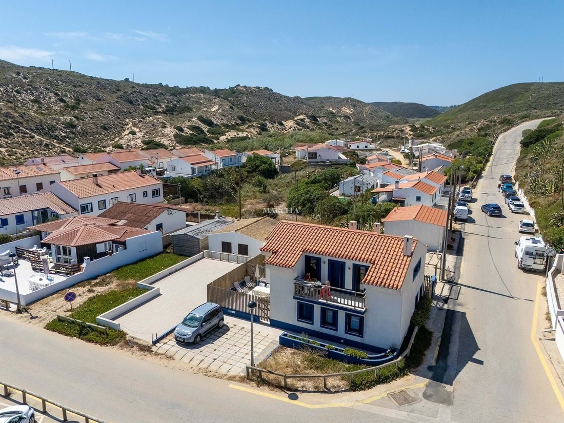 Villa in Aljezur, Algarve, Portugal 1 - 16064475