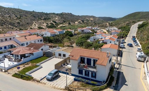 Villa in Aljezur, Algarve, Portugal 1
