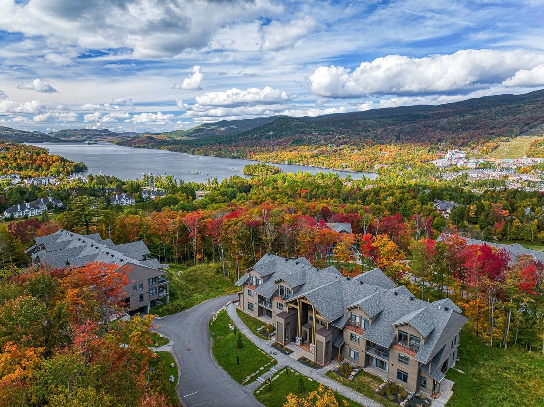 Condo in Mont-Tremblant, Quebec, Canada 1 - 16463630