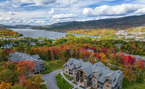 Condominio a Mont-Tremblant, Québec, Canada 1