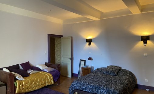 Elegant 18th Century Manor With Towers In The Heart Of Gascony