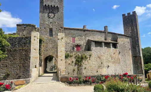 Castello a Larressingle, Occitania, Francia 1