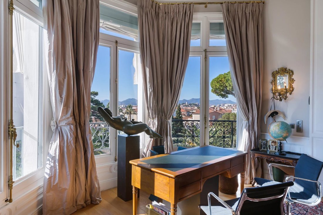 Apartment in Montfleury, Cannes, France 5 - 16460772
