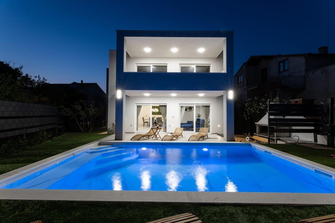 Villa à Kaštel Novi, Split-Dalmatie, Croatie 3 - 16463651