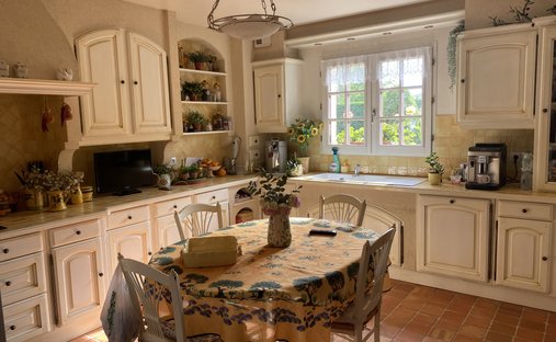 For Sale Dpt Eure (27) Near Pacy Sur Eure Moulin 353 M2 With Swimming Pool On Land Of 5542 M2 On The