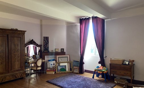 Elegant 18th Century Manor With Towers In The Heart Of Gascony