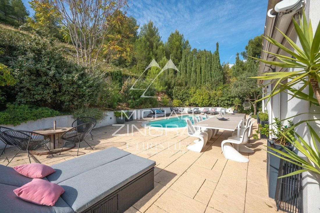 Villa in Golf-Embus-Enco de Botte-Bellons, Allauch, France 2 - 16461507