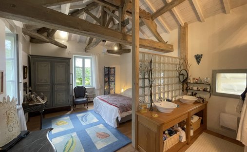 Elegant 18th Century Manor With Towers In The Heart Of Gascony