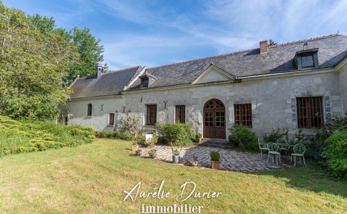 Estate in Grammont, Tours, France 1