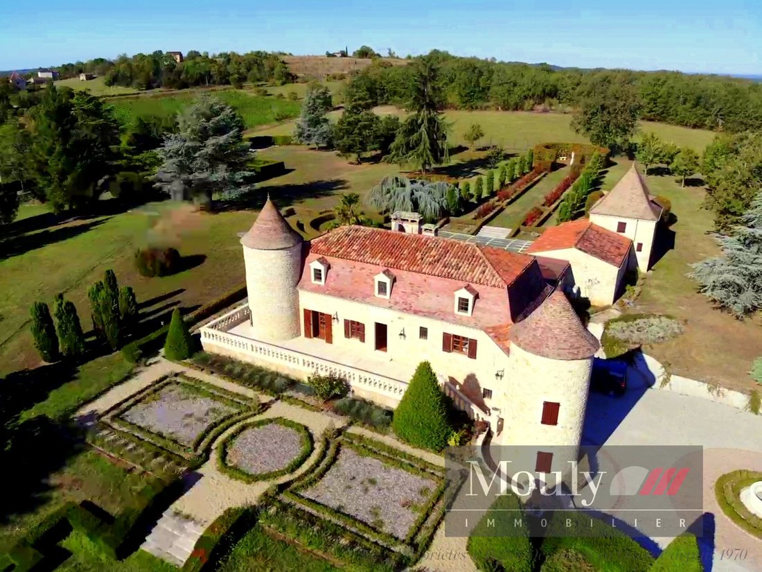 Castle in Luzech, Occitania, France 2 - 16461523