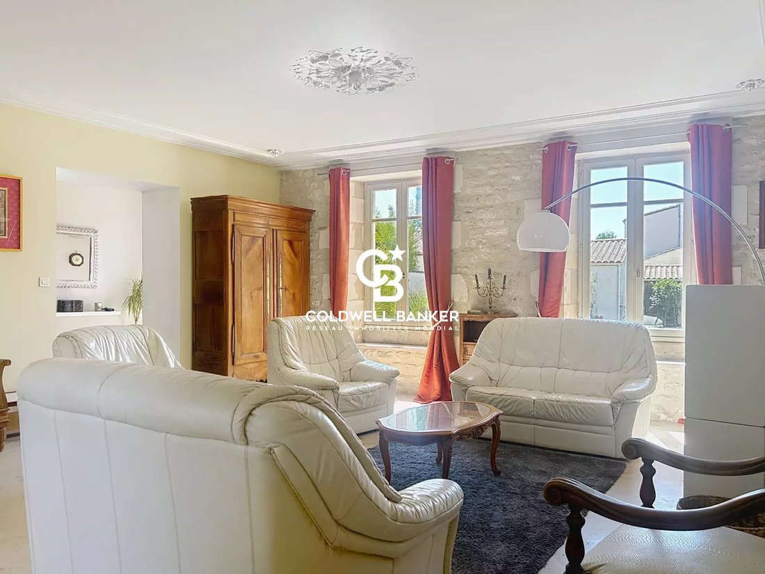 House in Arrondissement of La Rochelle, Nouvelle-Aquitaine, France 2 - 16460893