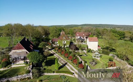 Estate in Martel, Occitania, France 1