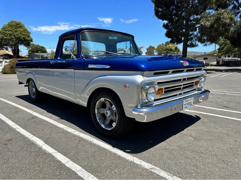 Pickup in Glendale, United States 1 - 16464620
