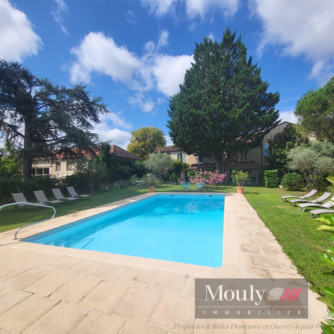 Estate in Charles de Gaulle, Cahors, France 4 - 16462087