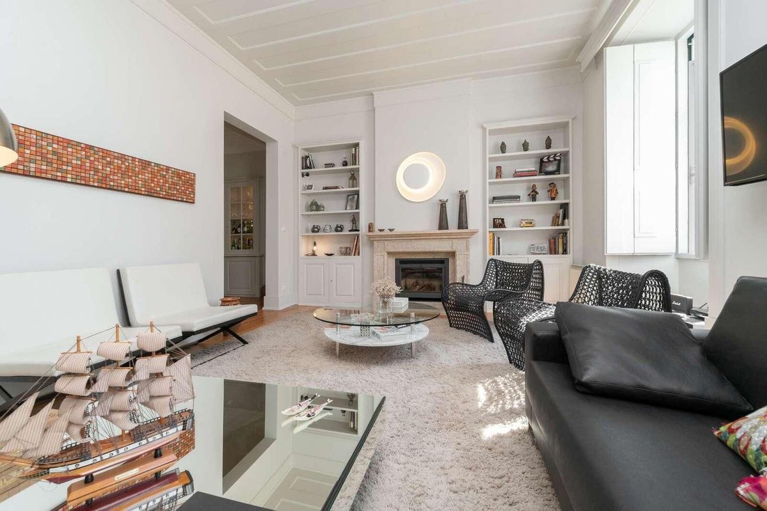 Apartment in Misericordia, Lisbon, Portugal 2 - 16466177