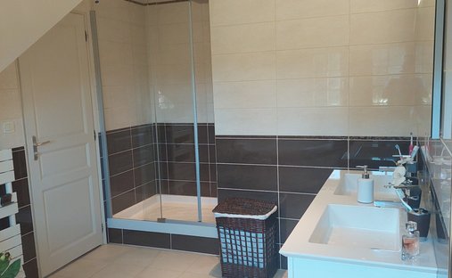 For Sale Dpt Eure (27) Near Pacy Sur Eure Moulin 353 M2 With Swimming Pool On Land Of 5542 M2 On The