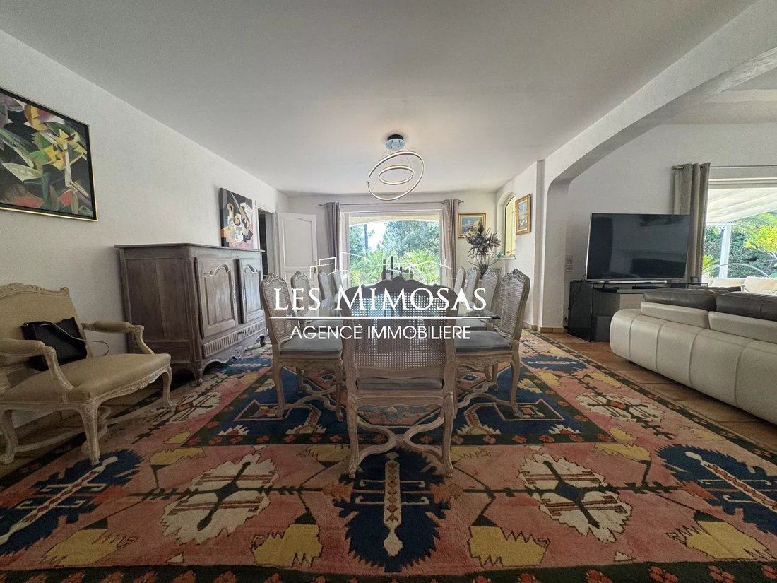 Estate in La Bouverie, Roquebrune-sur-Argens, France 4 - 16415862