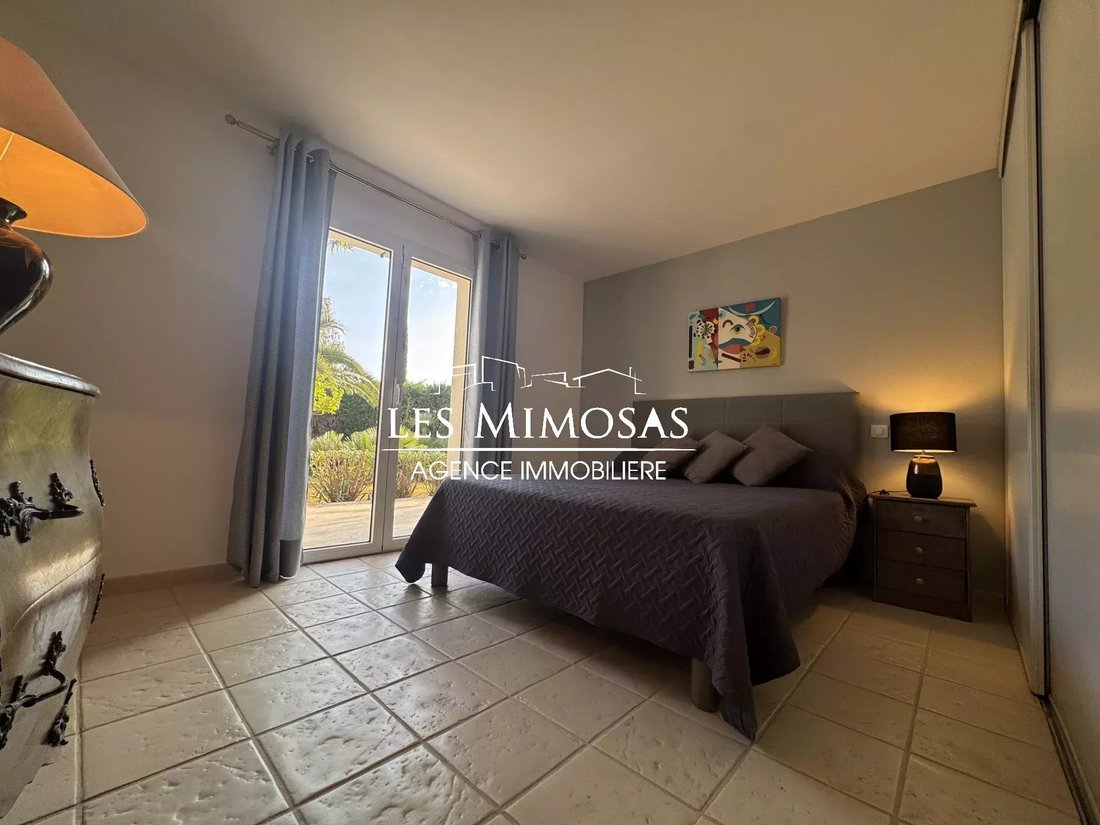 Estate in La Bouverie, Roquebrune-sur-Argens, France 5 - 16415862