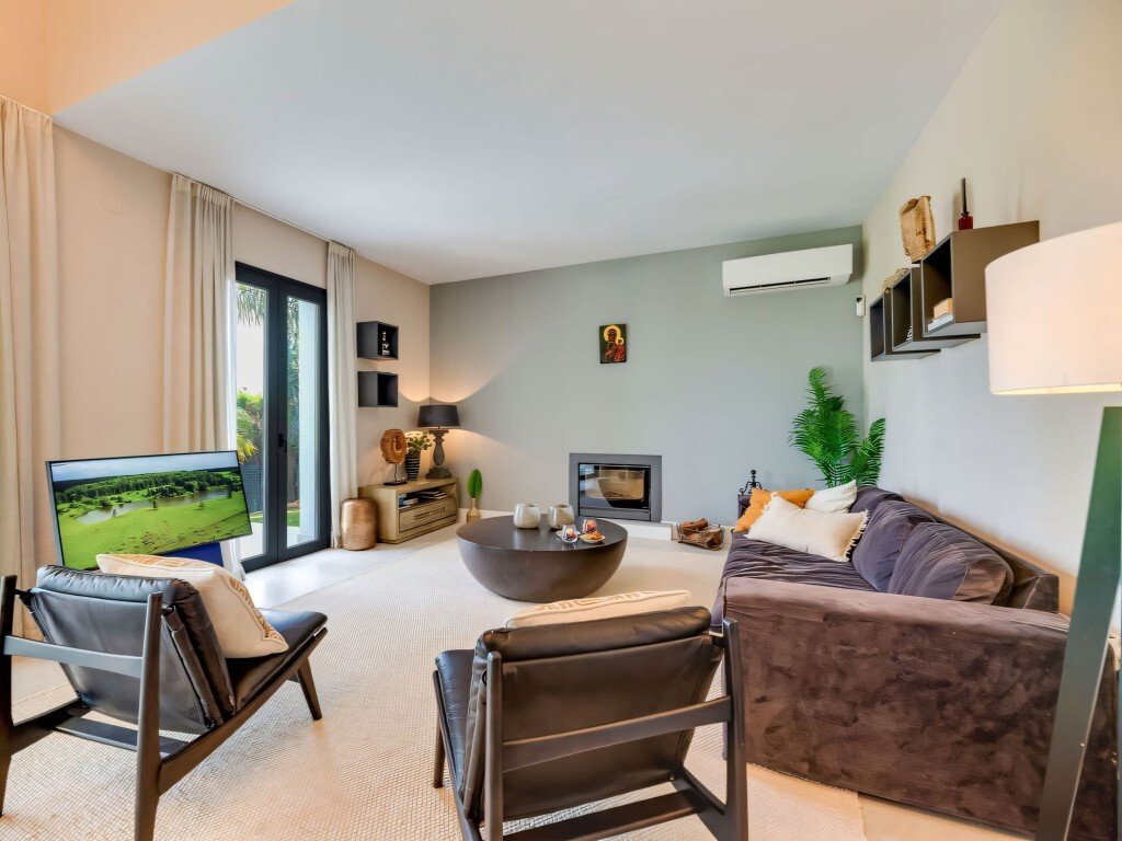 Villa in Estepona, Andalusia, Spain 3 - 16463228