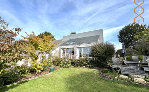 House in Centre Peri, Saint-Ave, France 1