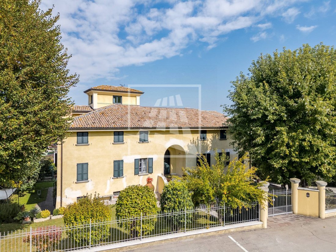 House in Quattro Castella, Emilia-Romagna, Italy 3 - 16463706