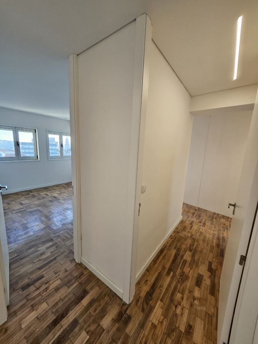Apartment in Cedofeita, Santo Ildefonso, Se, Miragaia, Sao Nicolau e Vitoria, Porto District, Portugal 3 - 16464555