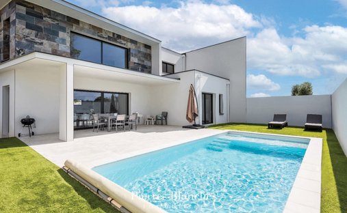 Villa in Cooperative, Agde, France 1