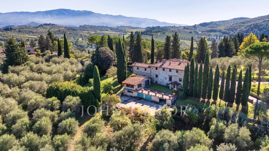 Villa in Rignano sull'Arno, Tuscany, Italy 1 - 16412976